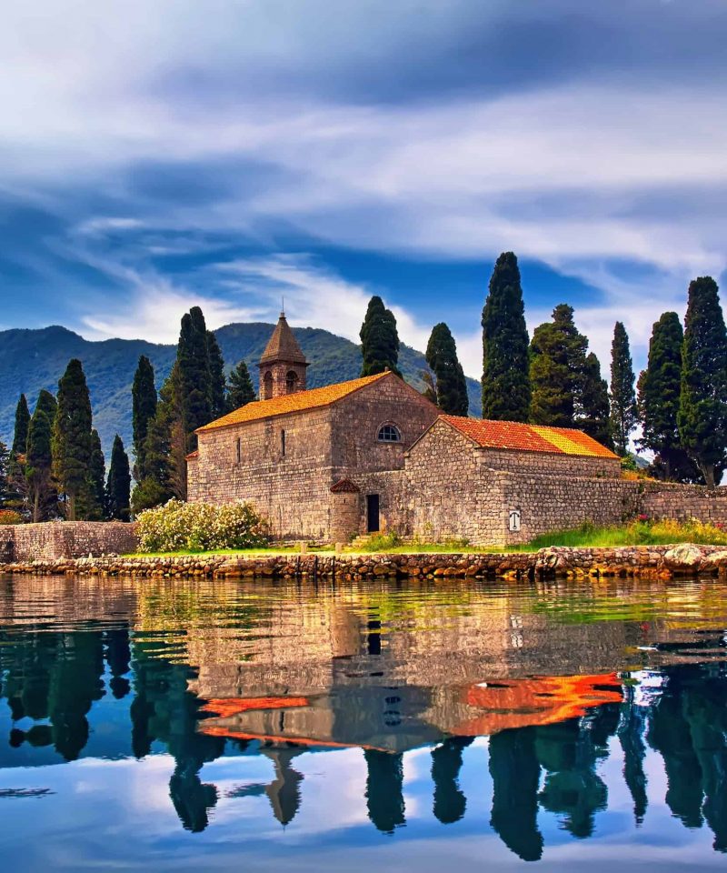 montenegro ısland church lets balkan